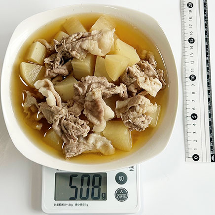 1人前の大根と豚肉の煮物