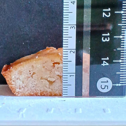 フィナンシェ1個36gの断面