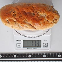 パン屋さんのクルミパン