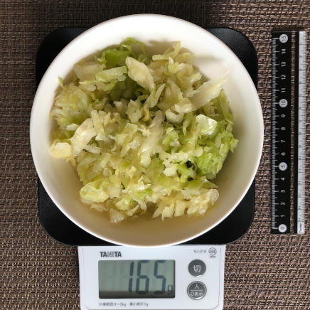 中皿1杯のザワークラウト 165g