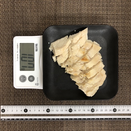 中皿1皿・1人前の蒸し鶏