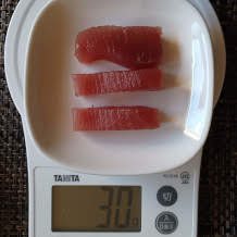 マグロの刺身 4