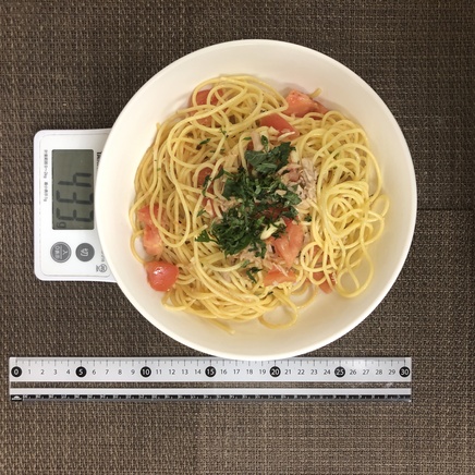 大皿1皿・1人前のツナトマトパスタ