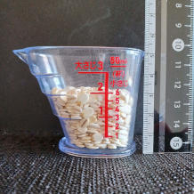 横から見た22g(大さじ2杯ほど)の押麦