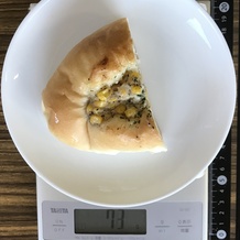 コーンマヨネーズパン半分 73g