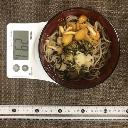 中椀1杯分のなめこおろしそば