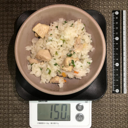 茶碗1膳150gのチキンピラフ