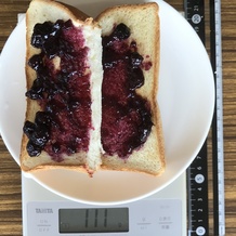 ジャムトースト(半分に切った) 111g