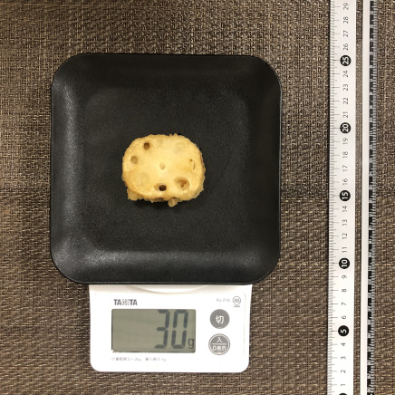 平皿1枚・1個のれんこんとひき肉のはさみ揚げ