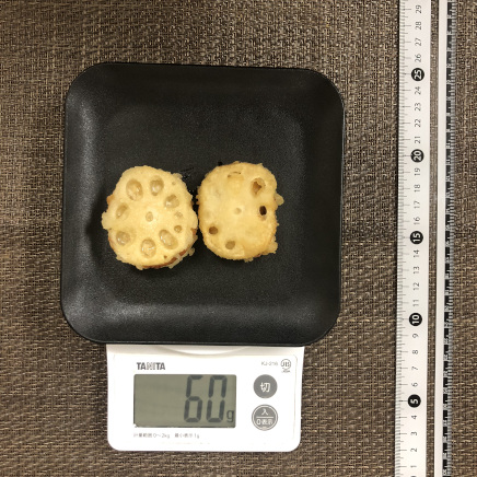 平皿1枚・2個のれんこんとひき肉のはさみ揚げ