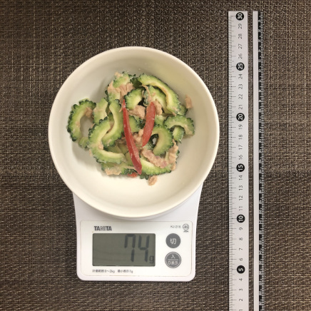 小皿1杯分のゴーヤサラダ