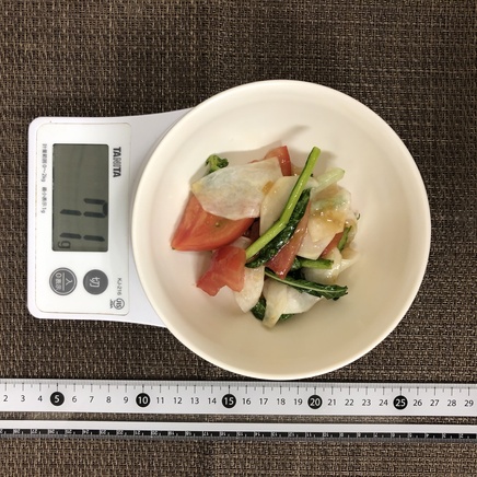 半人前のかぶのサラダ