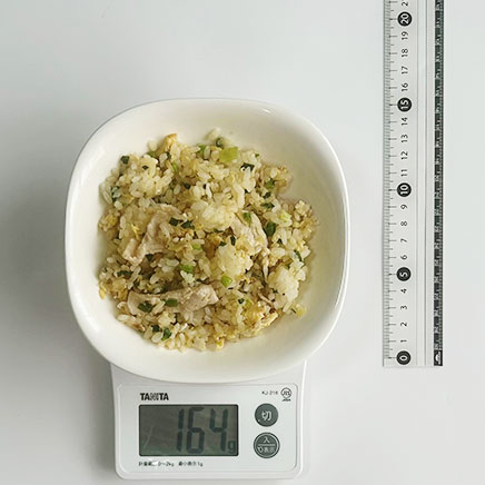 小皿1皿分のにんにくチャーハン