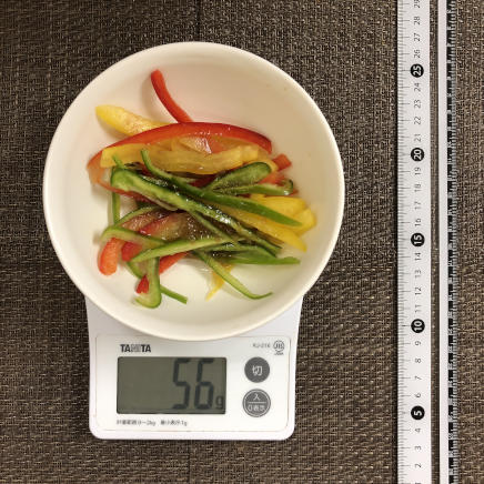 小皿1皿分・1人前のピーマンサラダ