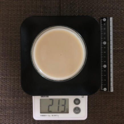コップ1杯のきなこ牛乳・最大容量(満杯)240mlのグラス使用 213g