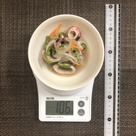 小皿1杯分のイカのマリネ