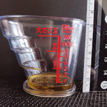 横から見た2g(小匙1/2杯)のオリーブオイル