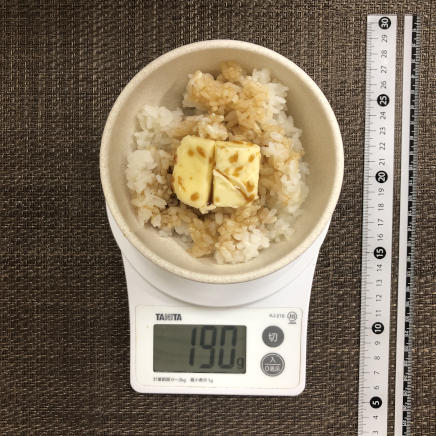 茶碗1杯分・1人前のバター醤油ご飯