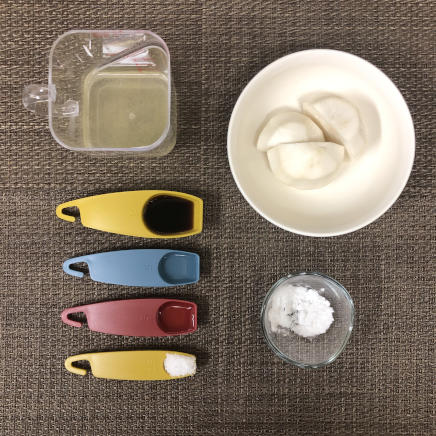 中鉢1杯分・1人前のかぶの煮物の材料(かぶ・みりん・砂糖・薄口醬油・日本酒・かつお昆布だし・片栗粉)