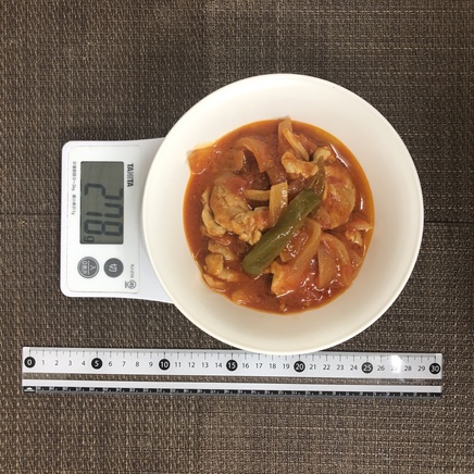 大皿1皿分の鶏肉のトマト煮