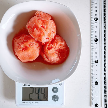 アイスクリームスクープですくった3個分