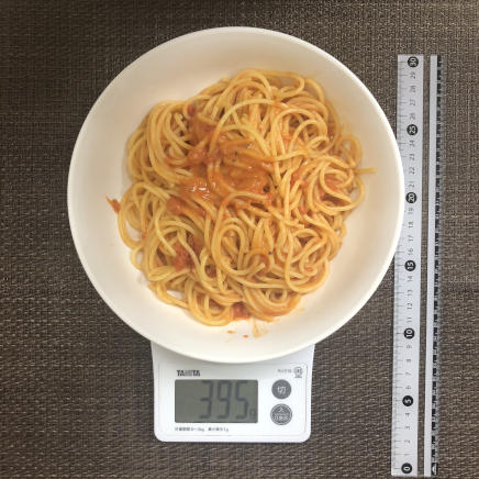 大皿1皿分・1人前のトマトクリームパスタ