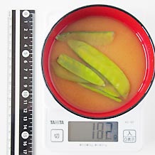 さやえんどうの味噌汁