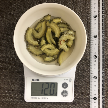小皿1杯分のゴーヤのピクルス