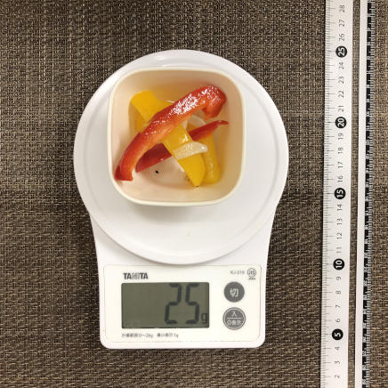 おつまみ皿1皿分のパプリカのピクルス