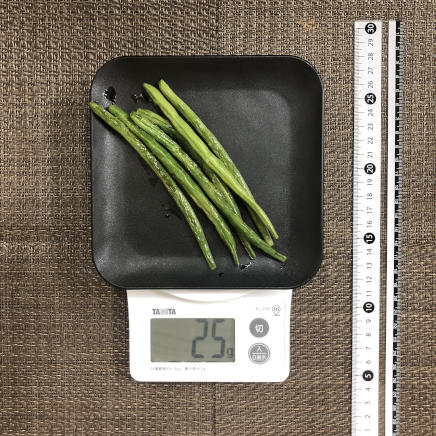 中皿1皿・1人前のいんげんの炒め物