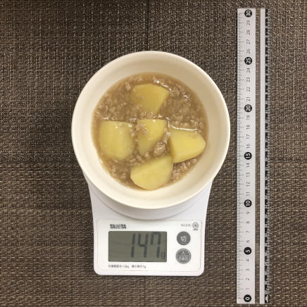 小鉢1杯分・1人前のじゃがいものそぼろ煮