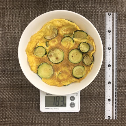 大皿1皿分・1人前のズッキーニのオムレツ