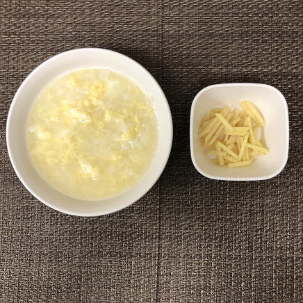 丼1杯・1人前の卵生姜粥の材料(卵粥・生姜)