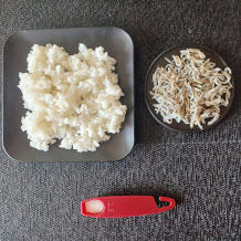 しらすおにぎりの材料