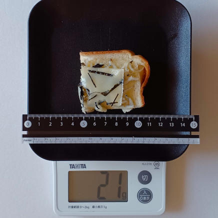 しらすチーズトースト約1/4枚21g