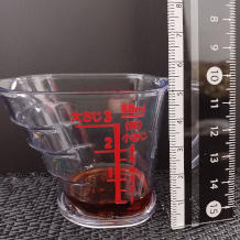 横から見た小匙1(5g)のめんつゆ