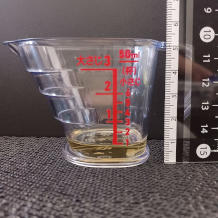 横から見た小匙1（4g）のサラダ油