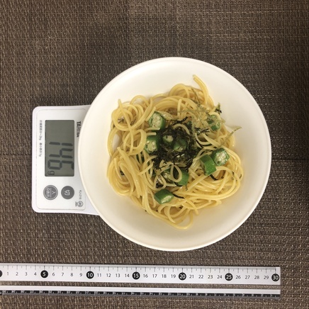 中皿1皿分のオクラのパスタ