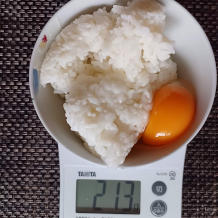 生卵をのせたご飯