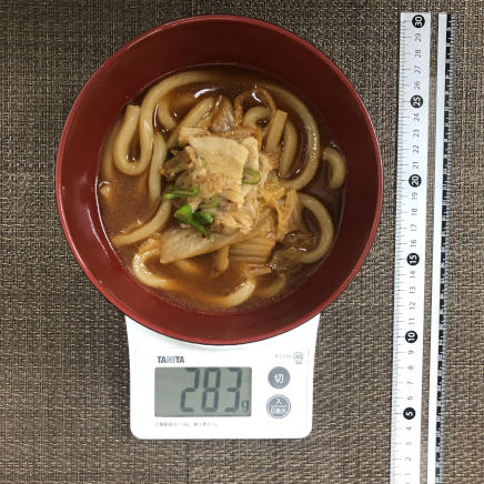 中どんぶりに盛り付けたハーフサイズ