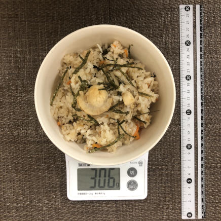 茶碗1杯・1人前のホタテの炊き込みご飯