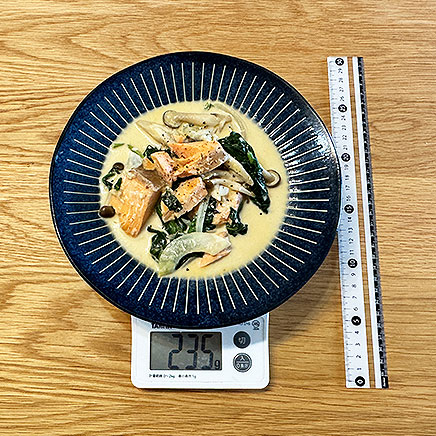 大皿1皿・1人前の鮭のクリーム煮