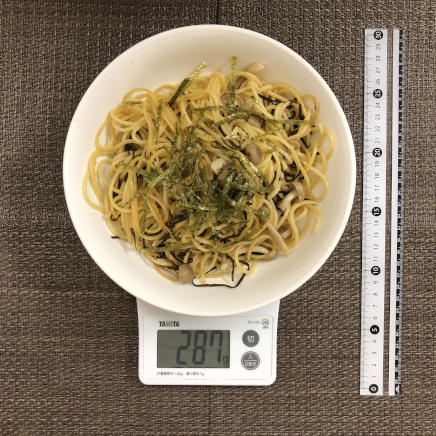 大皿1皿・1人前の塩昆布パスタ