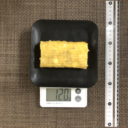 中皿1皿・1人前のひき肉の卵焼き