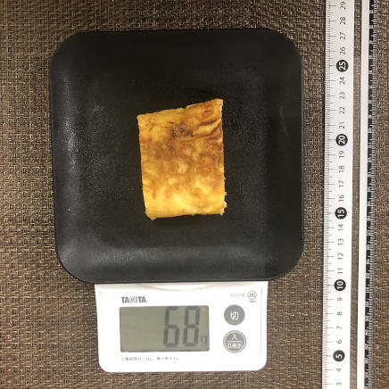 1/2人前の鮭フレークの卵焼き