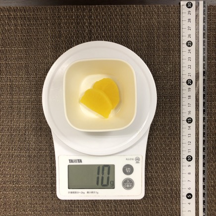 1人前の野菜炒め定食の沢庵