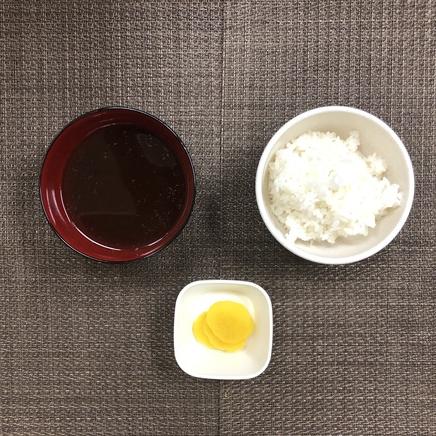 さんま定食に使ったご飯・味噌汁・アクアン。