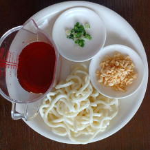冷やしたぬきうどんの材料