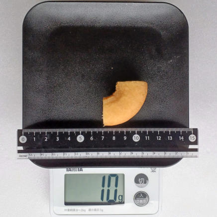 約1/4個10gの豆腐ドーナツ