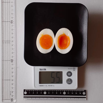 豚の角煮定食一人前分の半熟卵55g